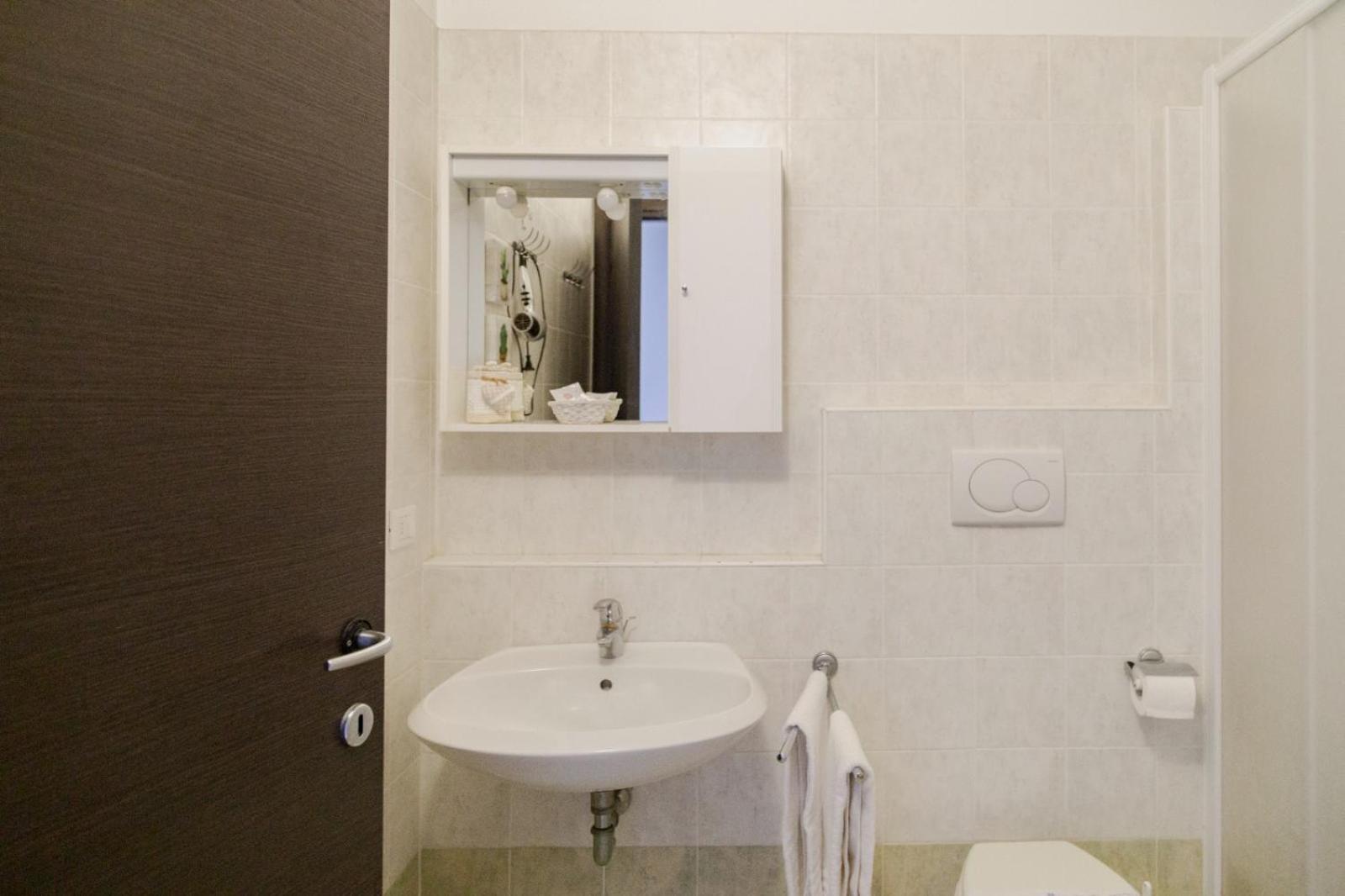 Hotel Il Chiesino à Pontedera Extérieur photo