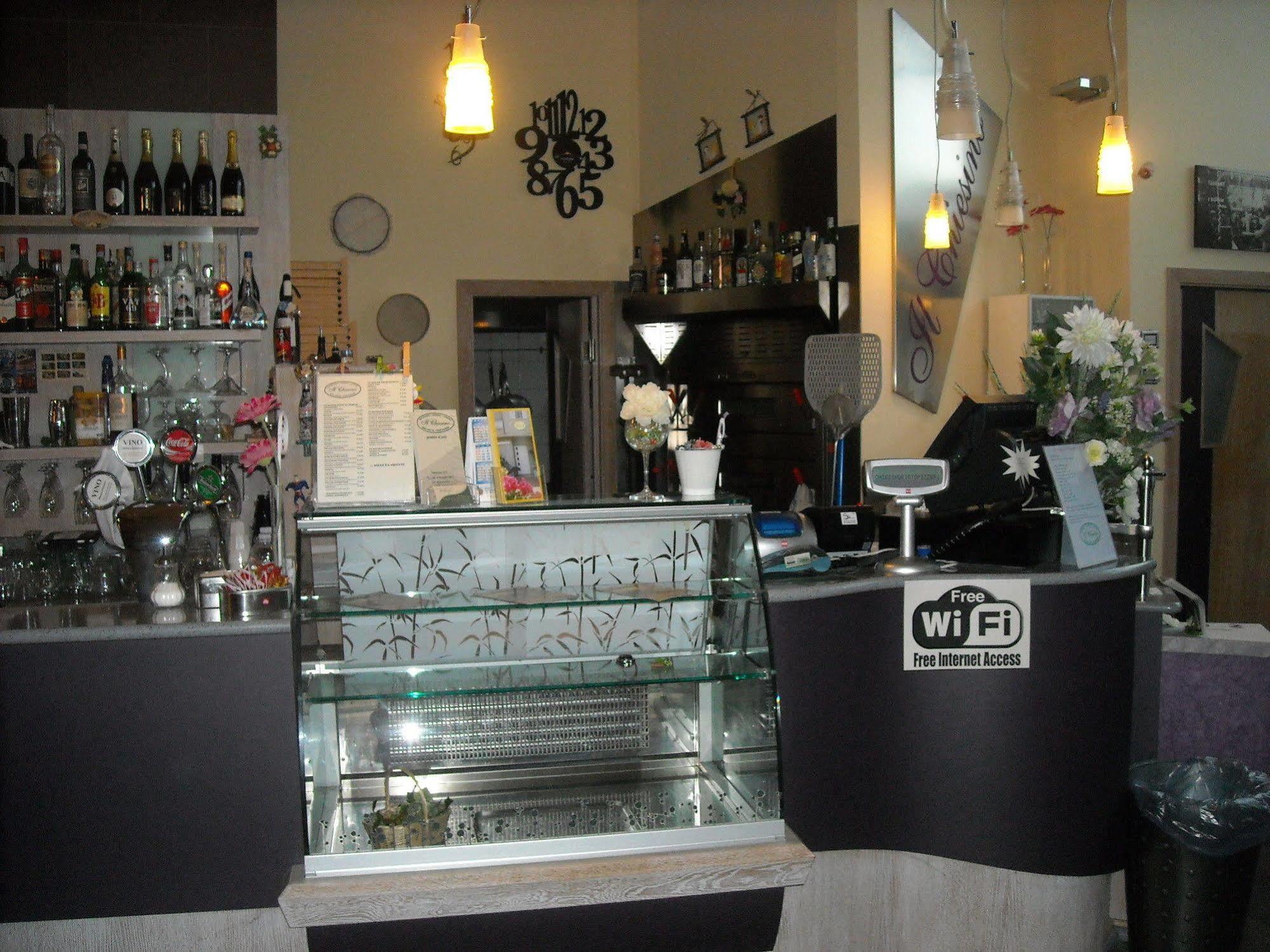 Hotel Il Chiesino à Pontedera Extérieur photo